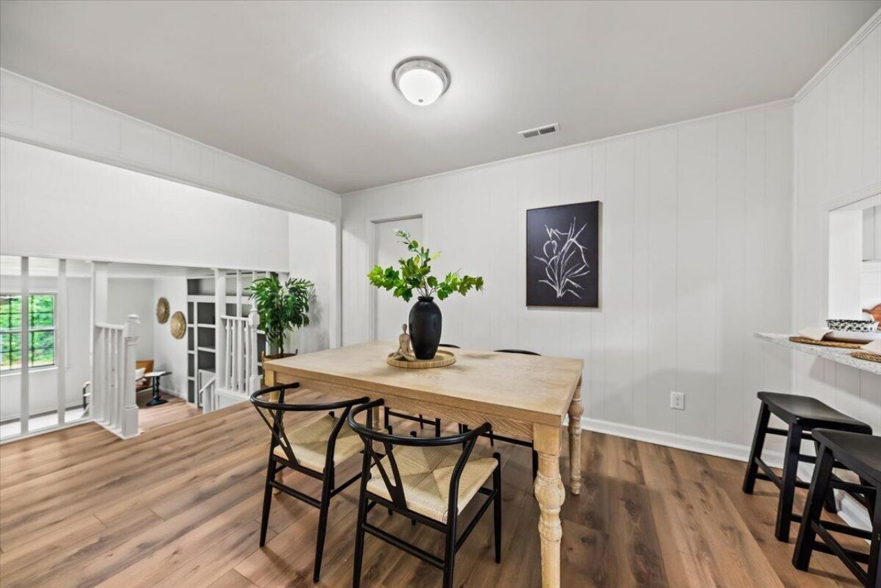 140 Rosedale Avenue Photo 5