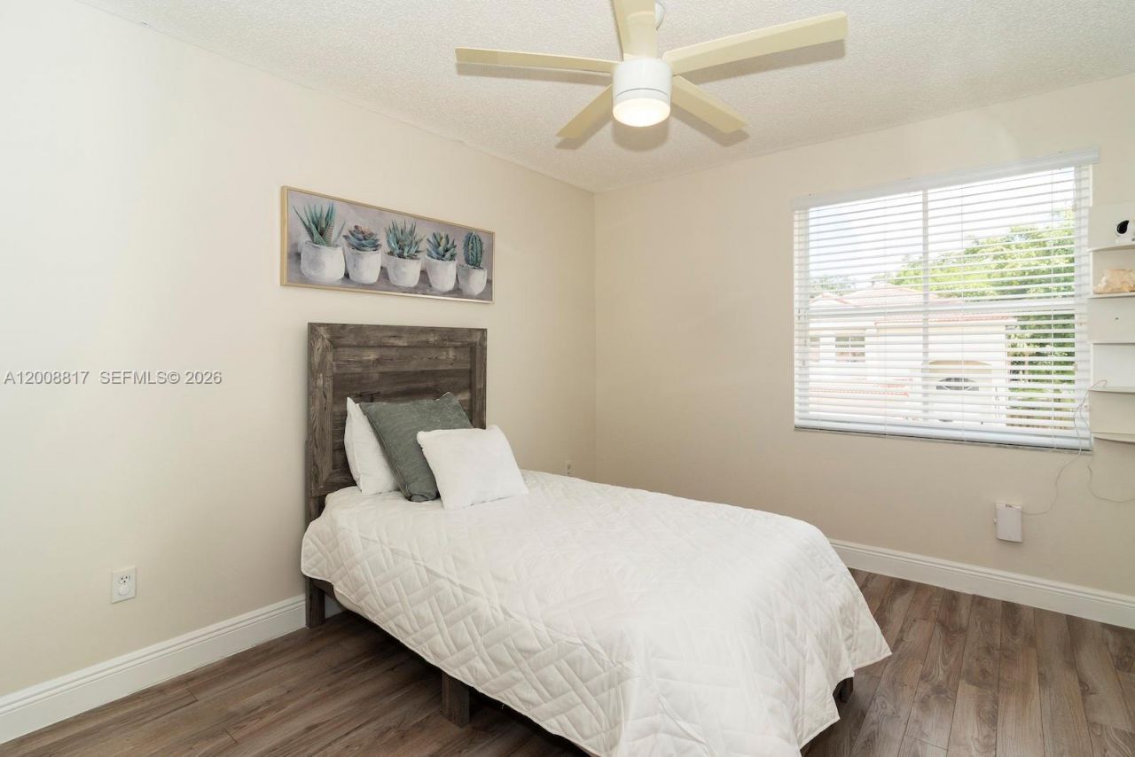 6630 Saltaire Ter, Margate, FL 33063 Photo