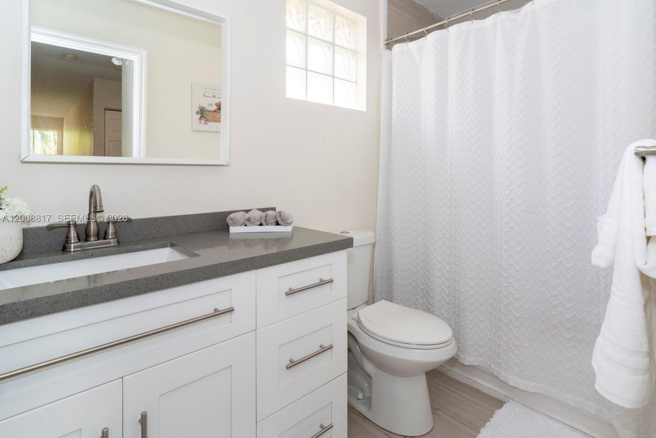 6630 Saltaire Ter, Margate, FL 33063 Photo