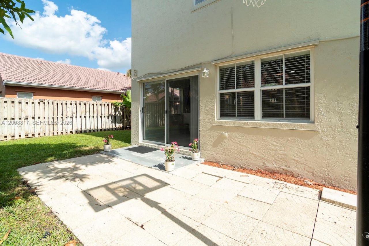 6630 Saltaire Ter, Margate, FL 33063 Photo
