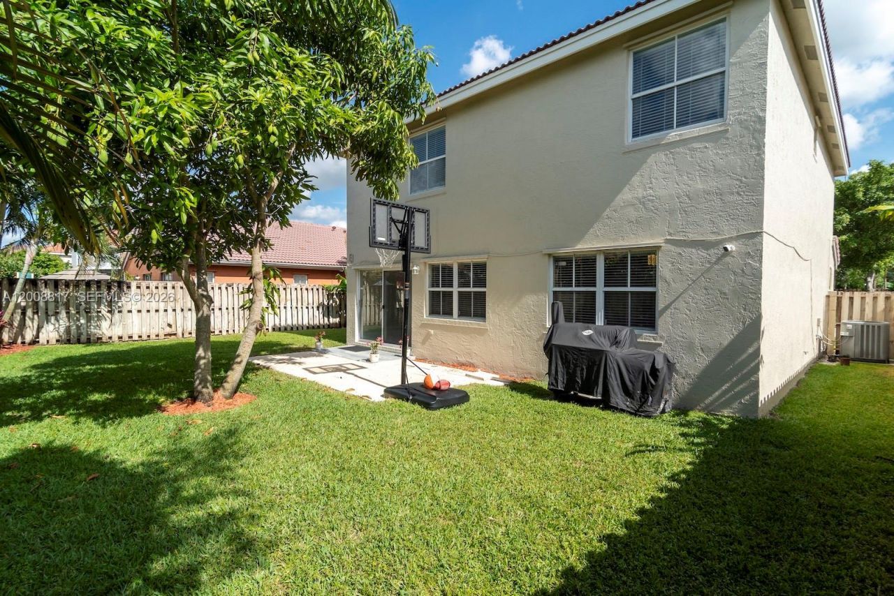 6630 Saltaire Ter, Margate, FL 33063 Photo