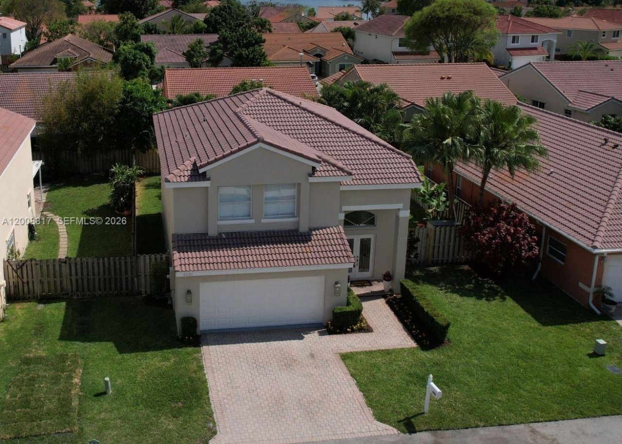 6630 Saltaire Ter, Margate, FL 33063 Photo