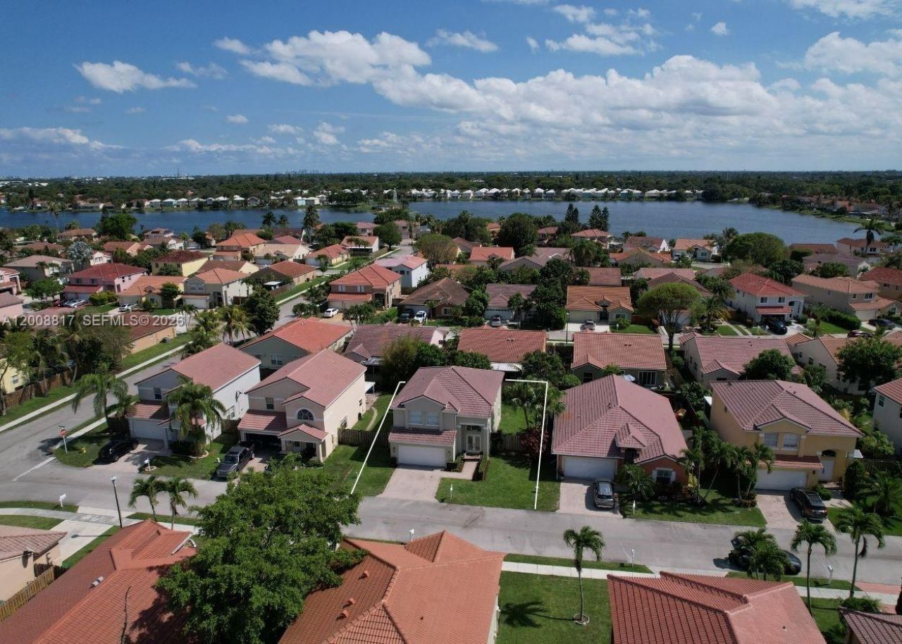 6630 Saltaire Ter, Margate, FL 33063 Photo