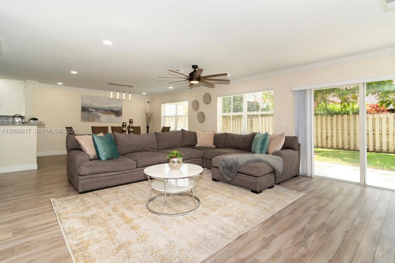 6630 Saltaire Ter, Margate, FL 33063 Photo