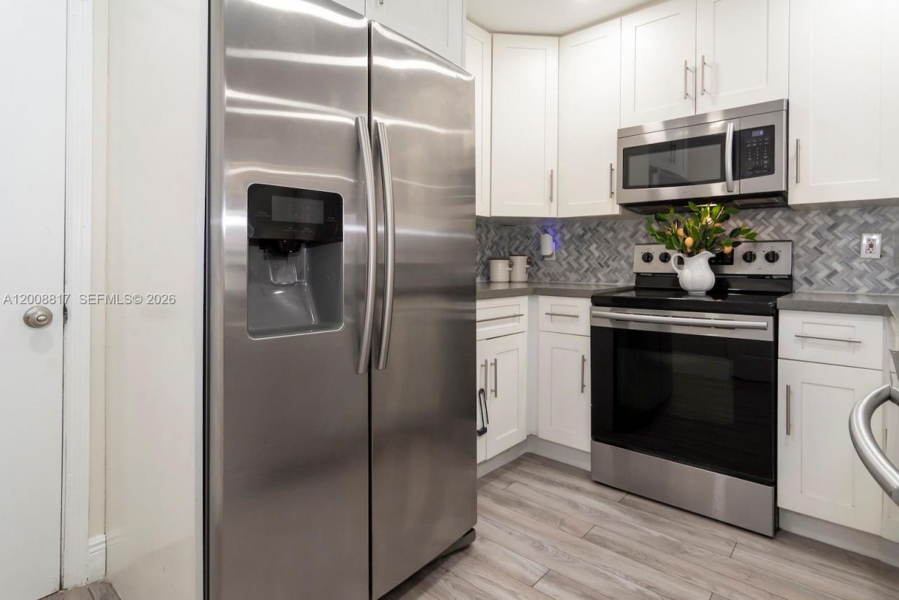 6630 Saltaire Ter, Margate, FL 33063 Photo