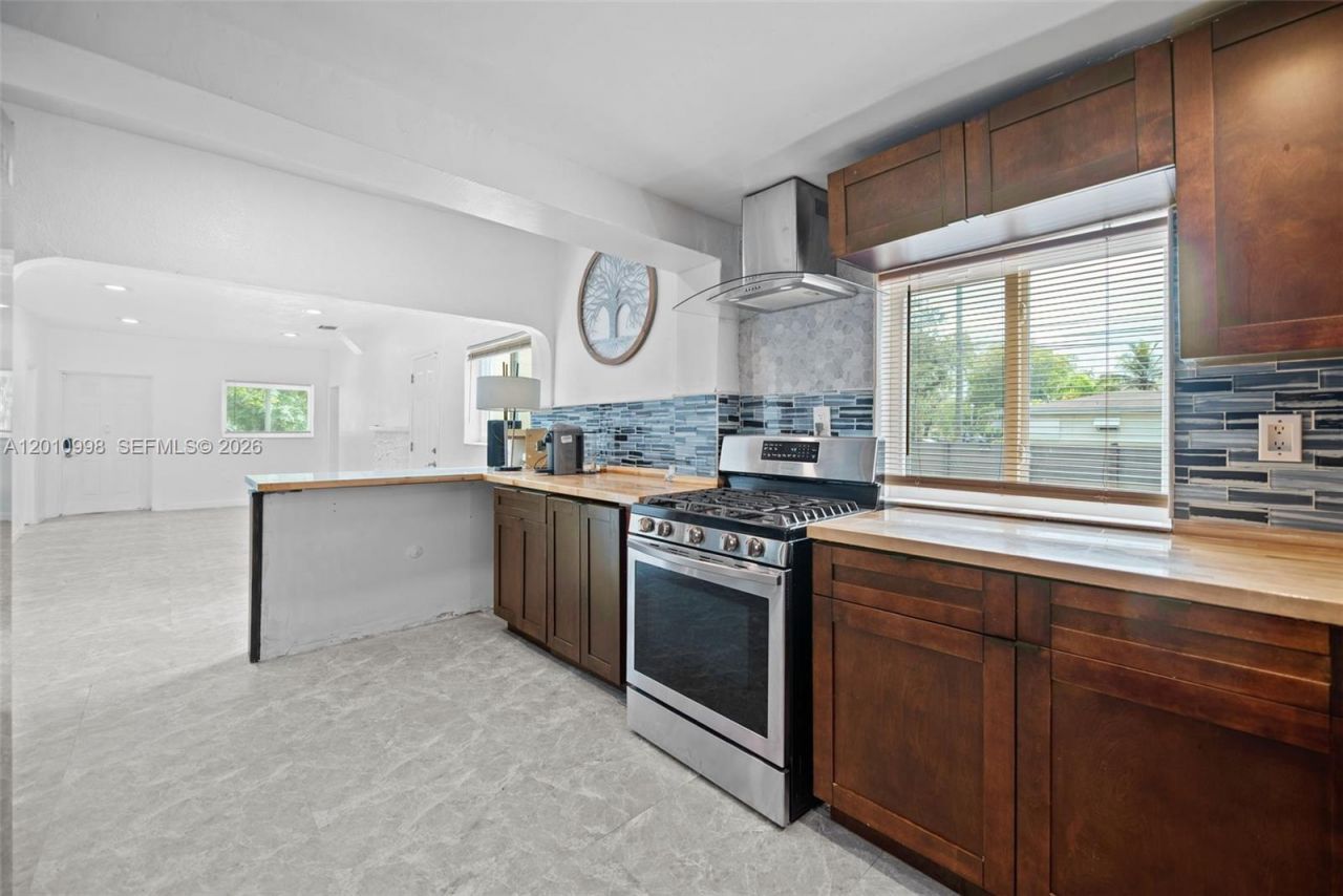 1199 NW 121st St, North Miami, FL 33168 Photo