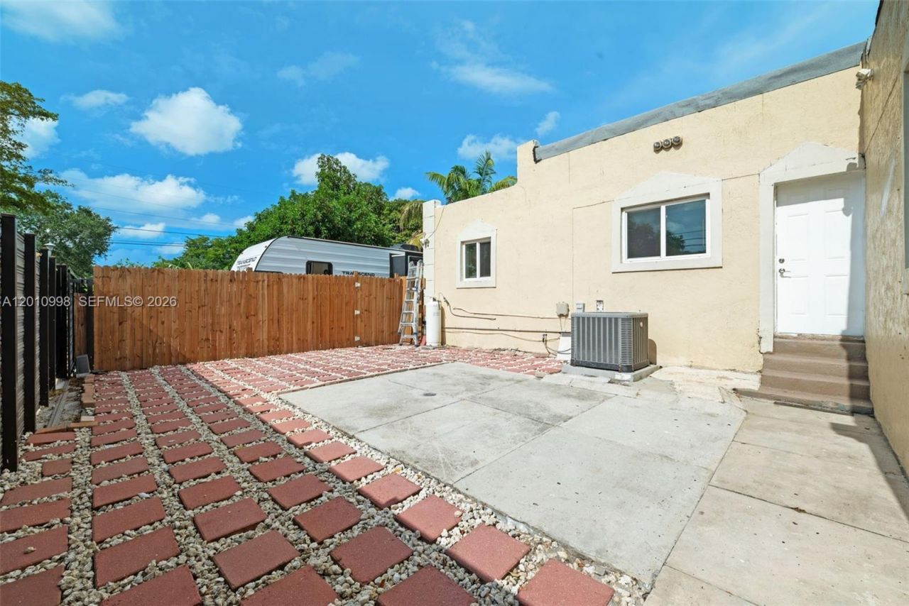 1199 NW 121st St, North Miami, FL 33168 Photo