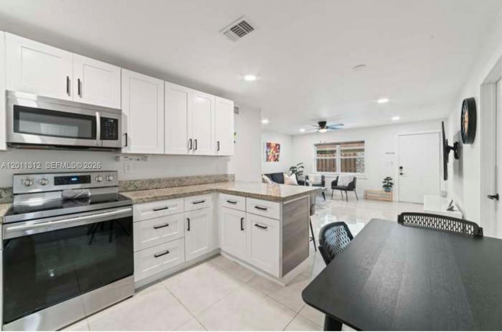 2320 SW 18th Ter, Unit 1, Fort Lauderdale, FL 33315 Photo