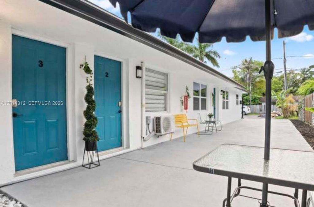 2320 SW 18th Ter, Unit 1, Fort Lauderdale, FL 33315 Photo