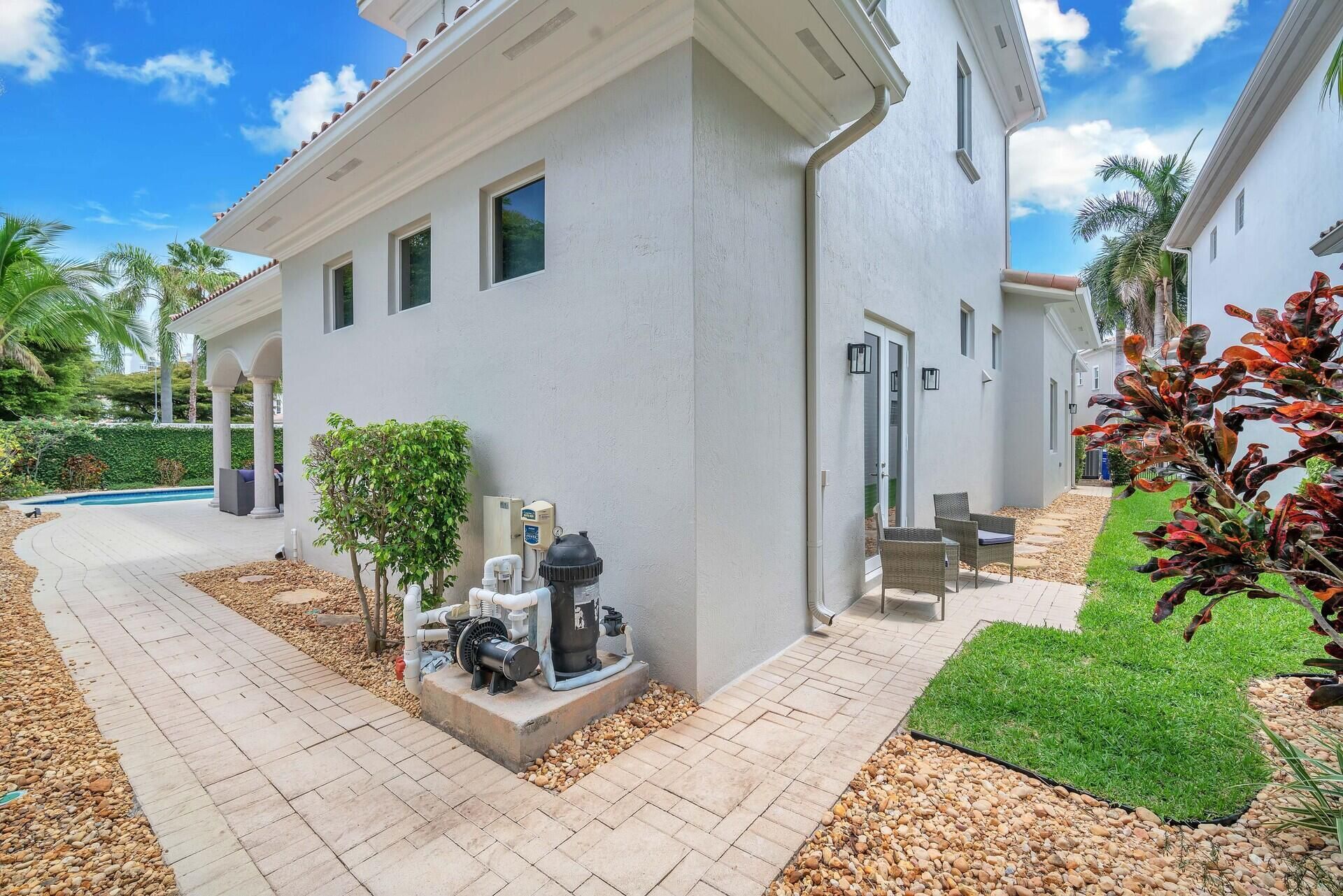 1480 Windjammer Way , Hollywood, FL 33019 Photo