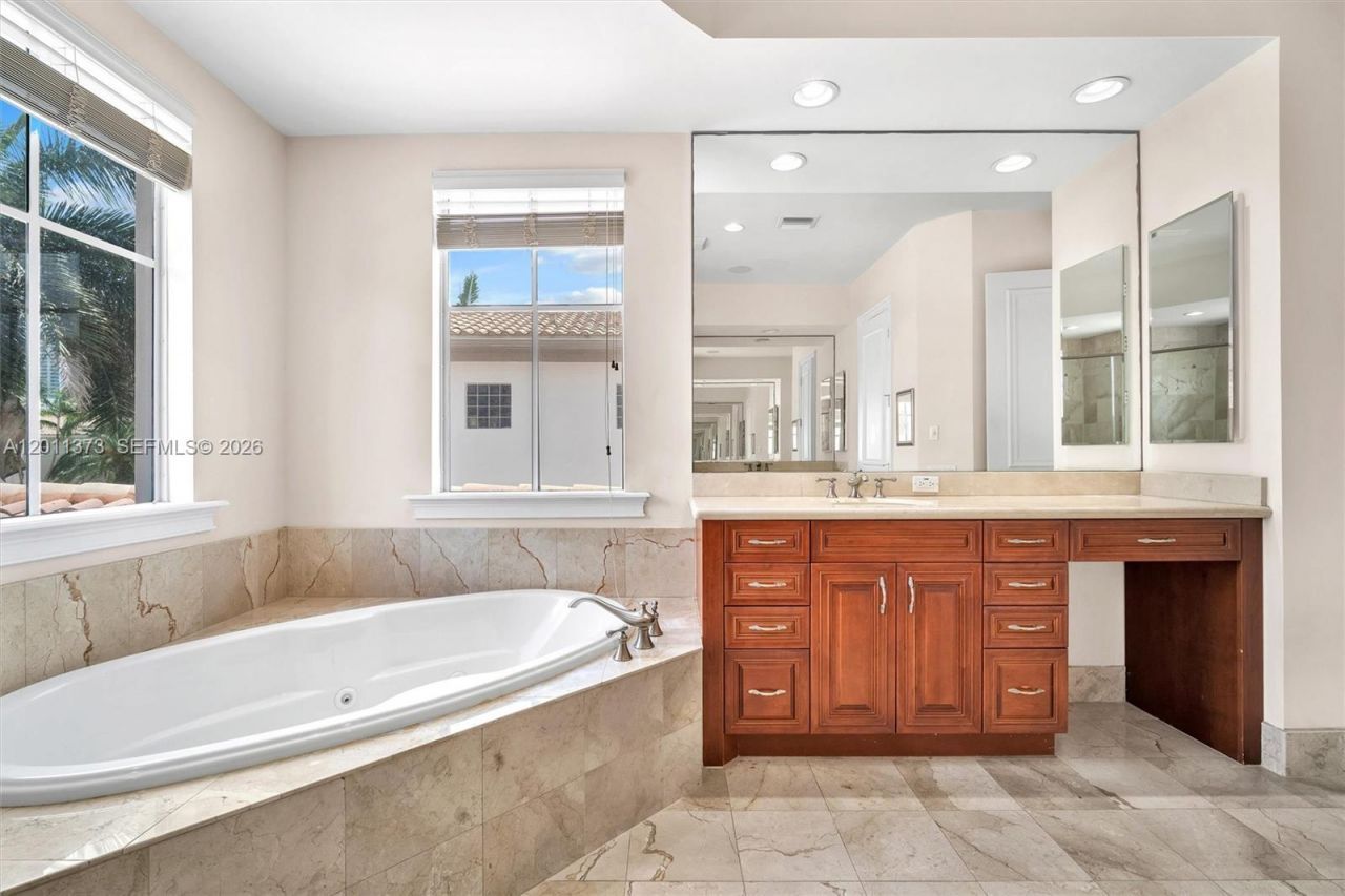 1480 Windjammer Way , Hollywood, FL 33019 Photo