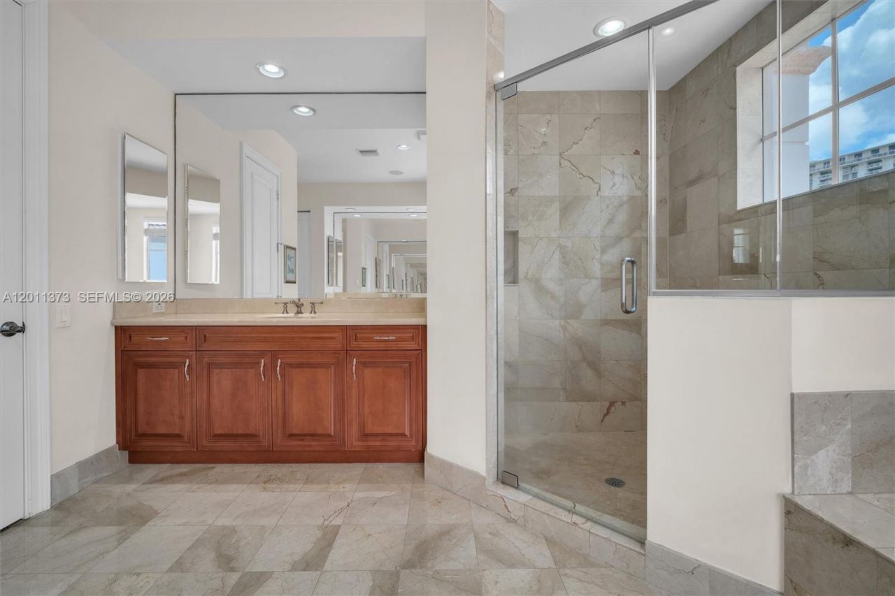 1480 Windjammer Way , Hollywood, FL 33019 Photo