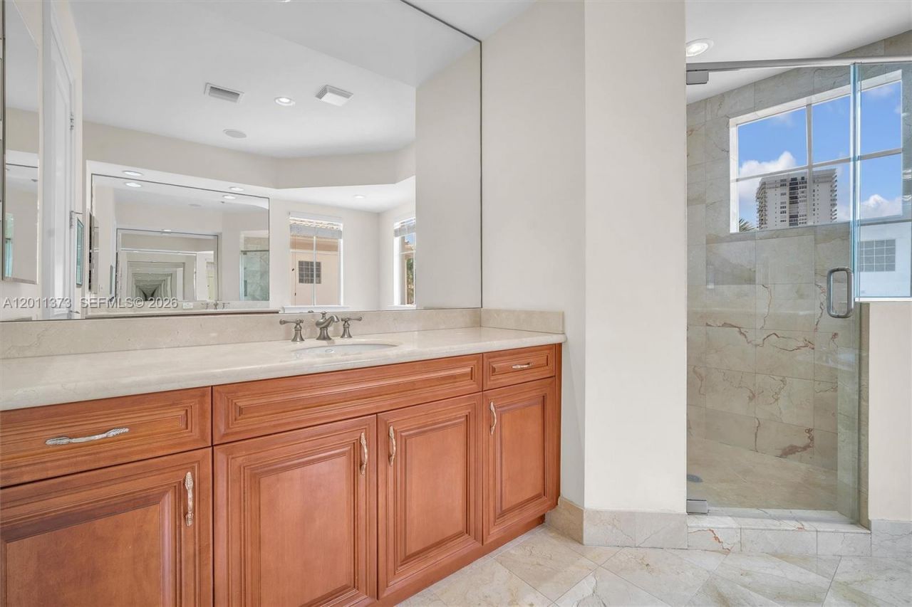 1480 Windjammer Way , Hollywood, FL 33019 Photo