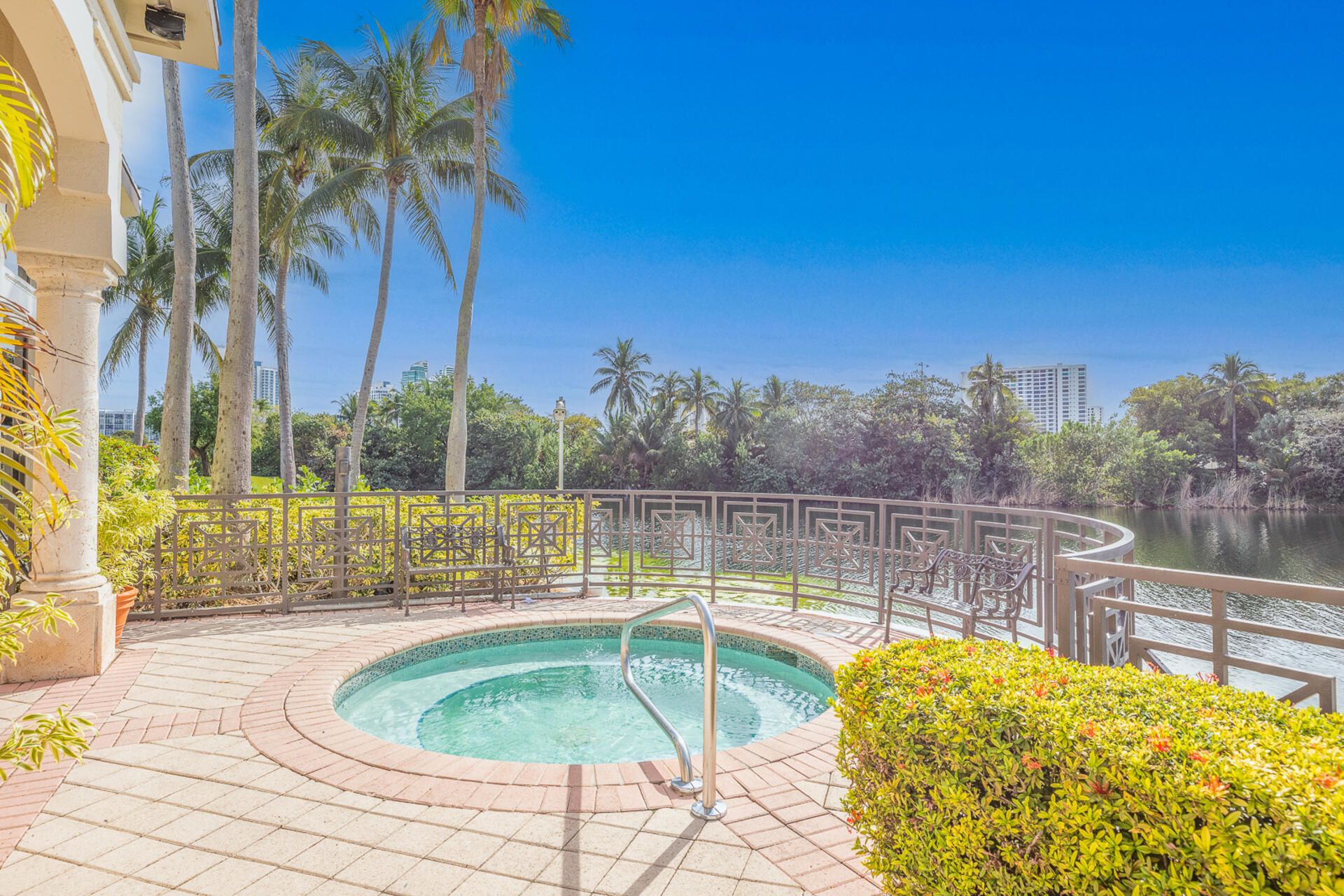 1480 Windjammer Way , Hollywood, FL 33019 Photo
