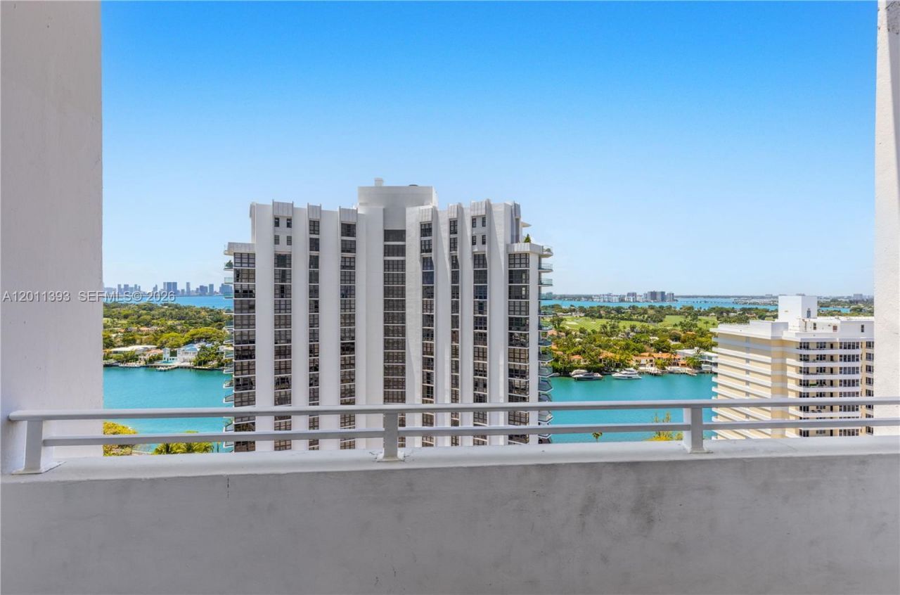 5445 Collins Ave, Unit TS11, Miami Beach, FL 33140 Photo