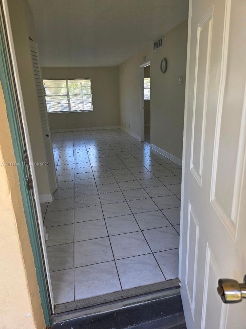 1300 Moffett St, Unit 107, Hallandale Beach, FL 33009 Photo