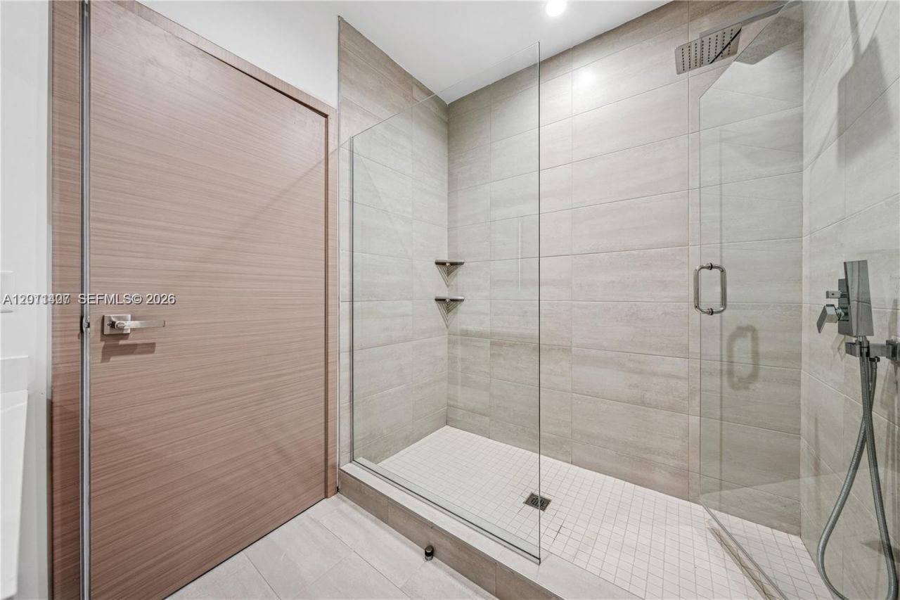 10281 W Bay Harbor Dr , Unit PH02, Bay Harbor Islands, FL 33154 Photo