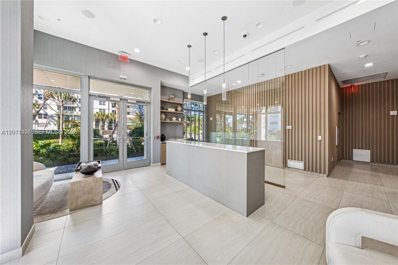 10281 W Bay Harbor Dr , Unit PH02, Bay Harbor Islands, FL 33154 Photo