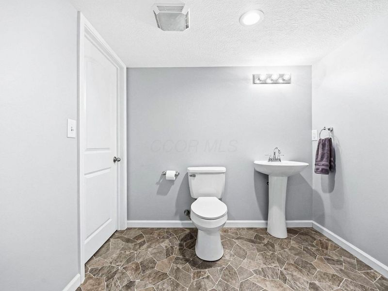 5945 Annsborough Drive , Galloway, OH 43119 Photo 63