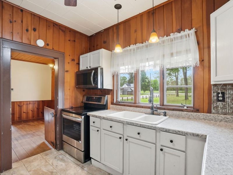 909 W Sugar Street , Mount Vernon, OH 43050 Photo 16