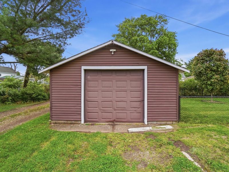 909 W Sugar Street , Mount Vernon, OH 43050 Photo 38