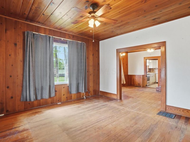 909 W Sugar Street , Mount Vernon, OH 43050 Photo 7