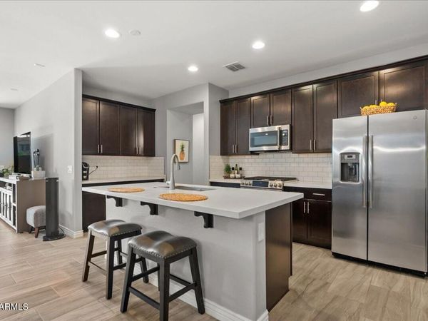 10057 E Wavelength Avenue, Mesa, AZ 85212