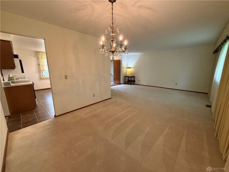 2272 Whispering Willow Circle, Kettering, OH 45440 Photo 11