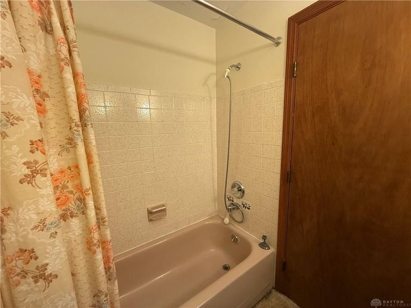 2272 Whispering Willow Circle, Kettering, OH 45440 Photo 32