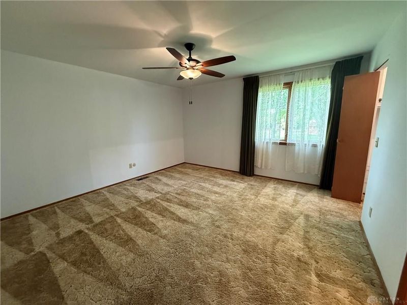 2272 Whispering Willow Circle, Kettering, OH 45440 Photo 35