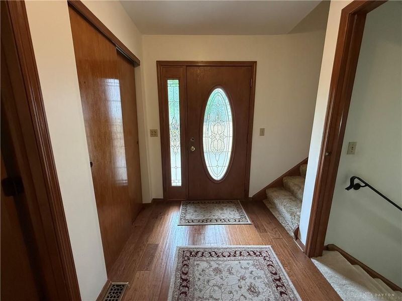 2272 Whispering Willow Circle, Kettering, OH 45440 Photo 7