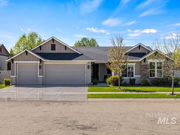 891 N Tullshire Way, Eagle, ID 83616