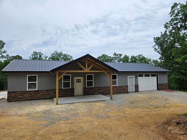 93 Wyatt Lane, Linden, TN 37096