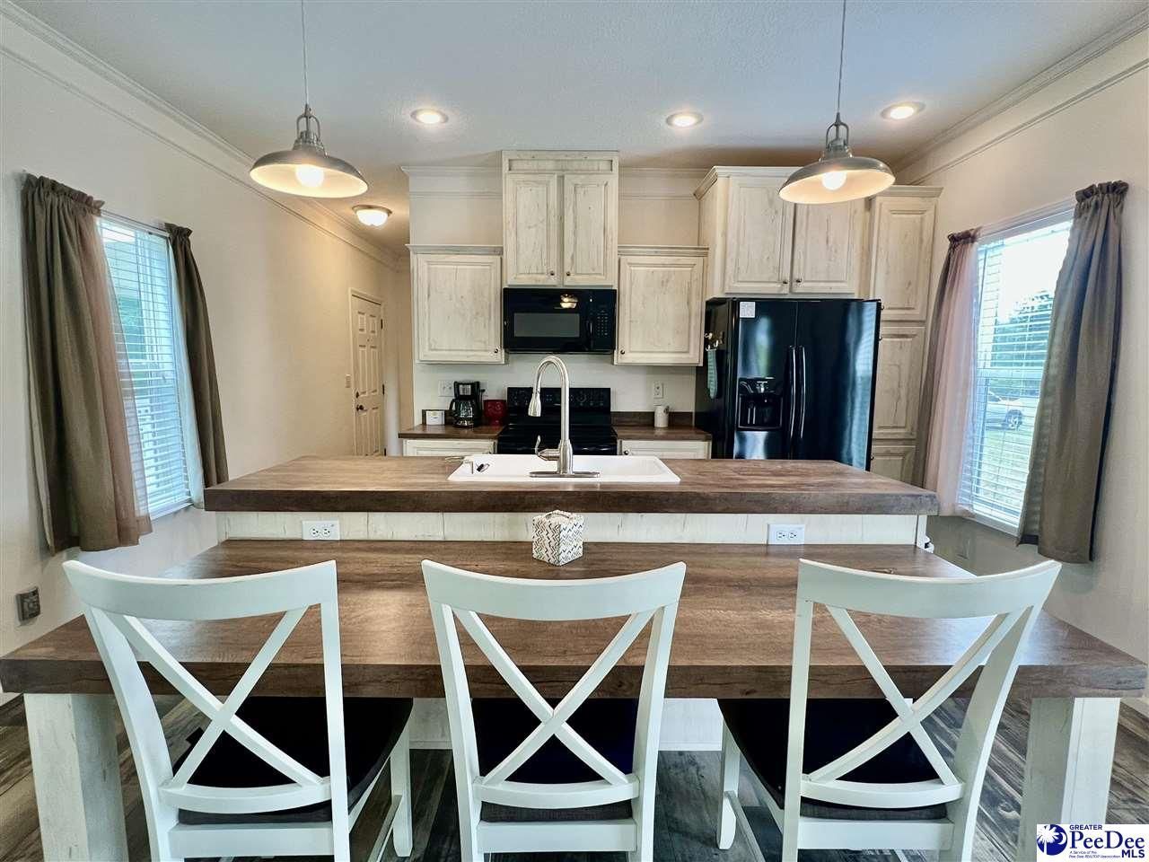 2239 Freeman Rd. Photo 6