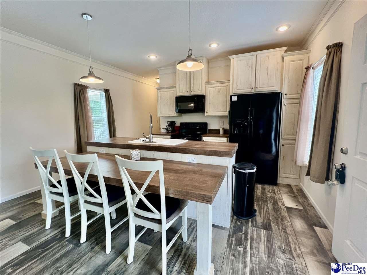 2239 Freeman Rd. Photo 7