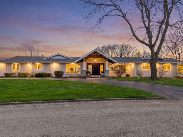 1155 Heritage Lane , Wayzata, MN 55391