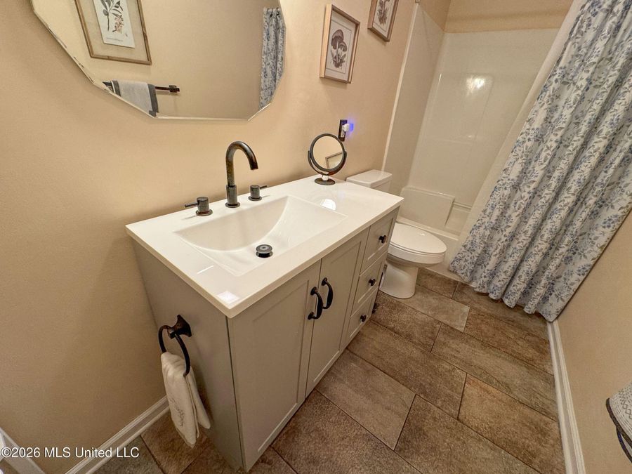 Property Image 104