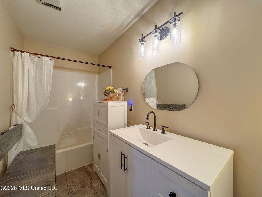 Property Image 123