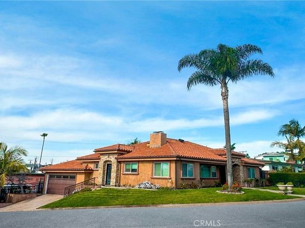 401 Holmwood Drive, Newport Beach, CA 92663