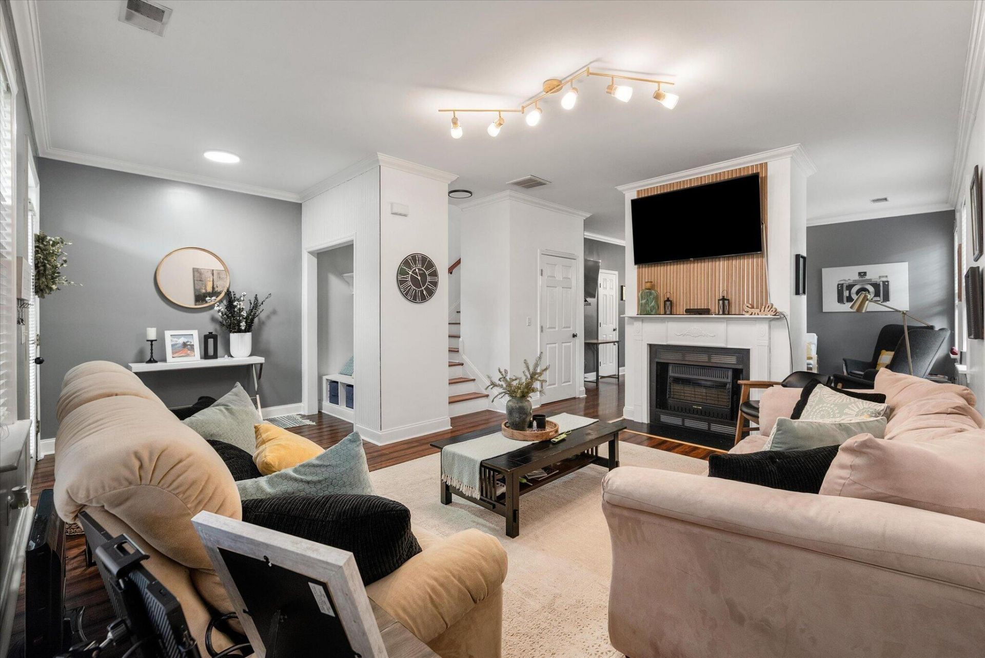 8949 Furr Street Photo 11