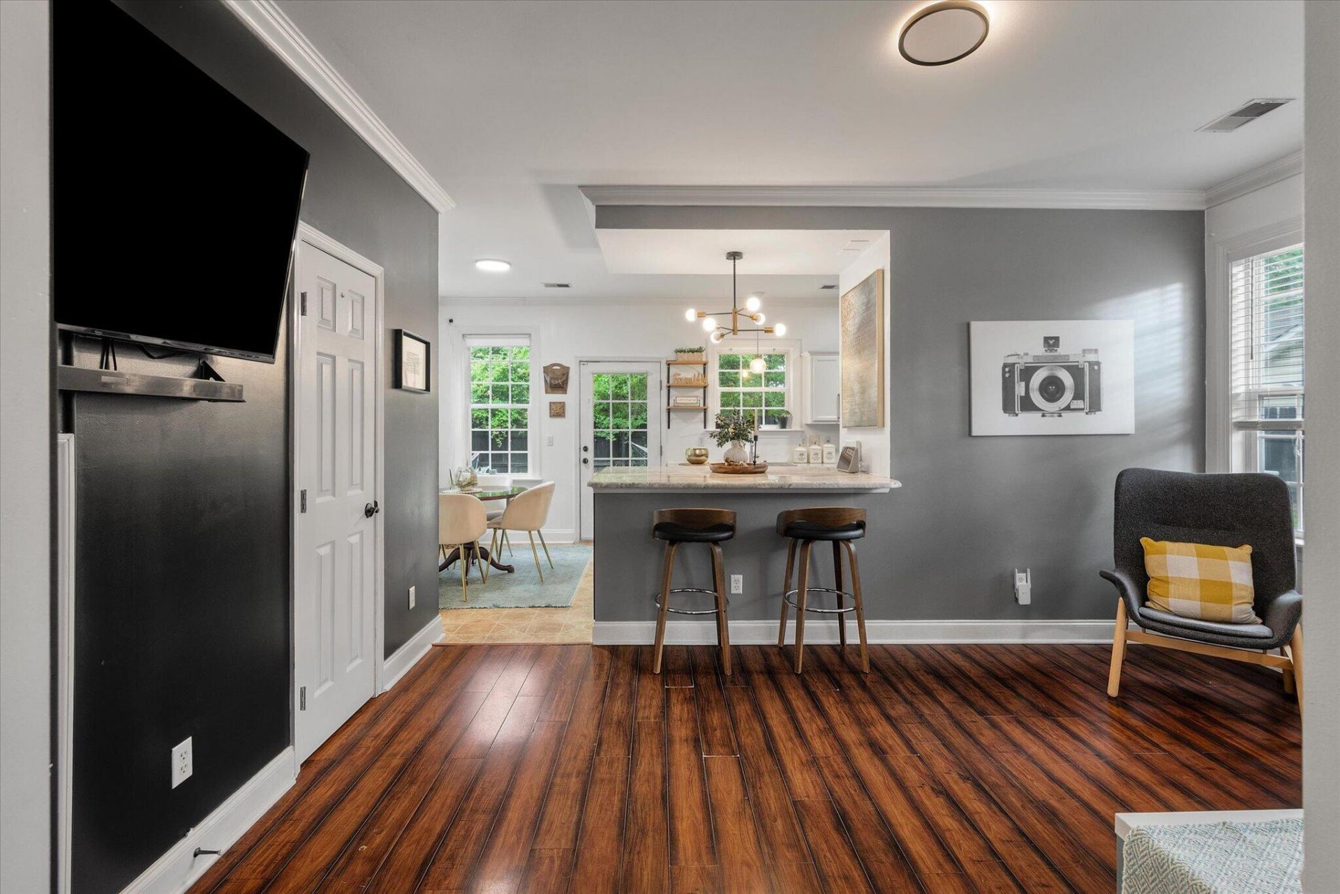 8949 Furr Street Photo 12