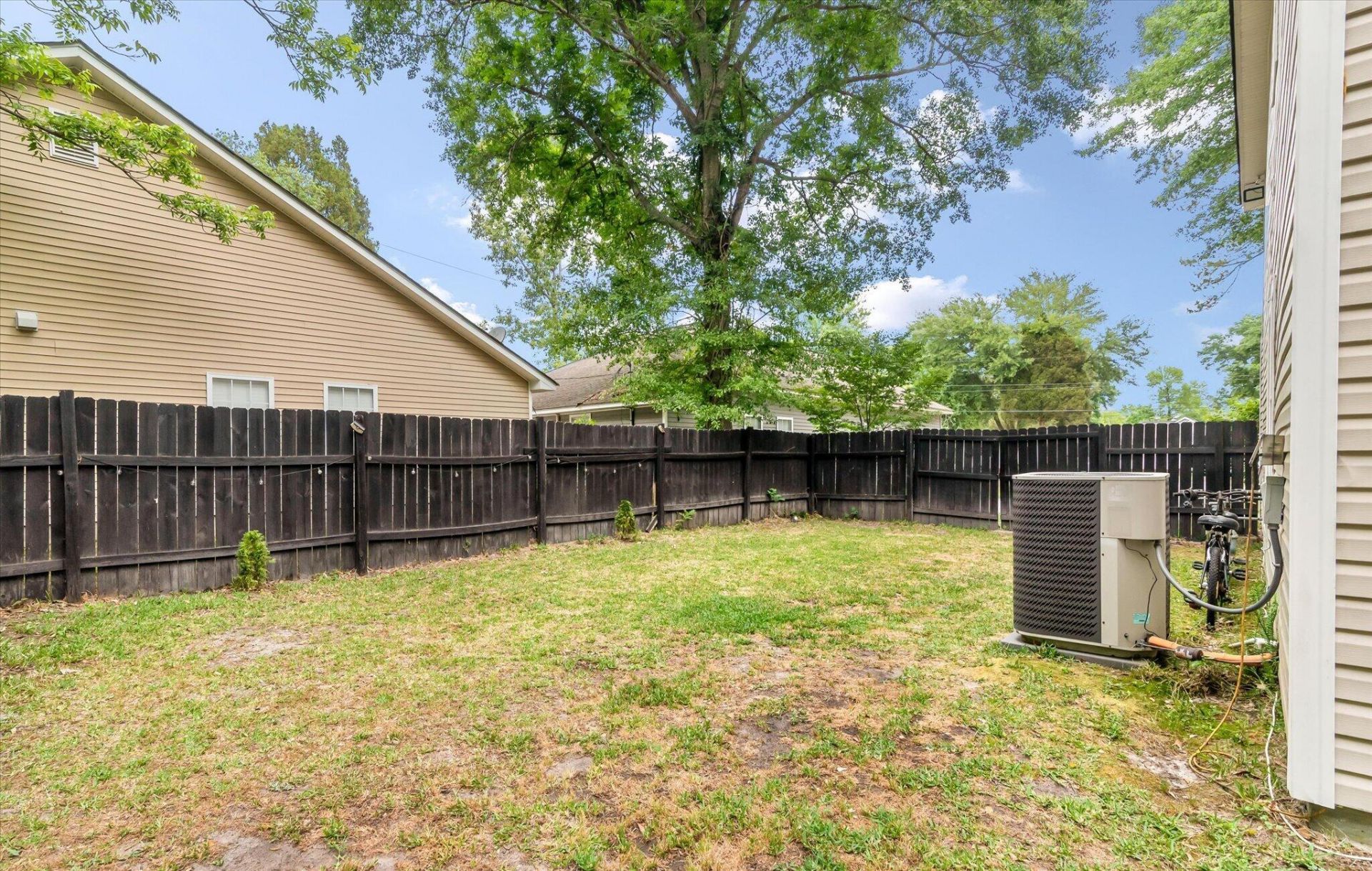 8949 Furr Street Photo 36