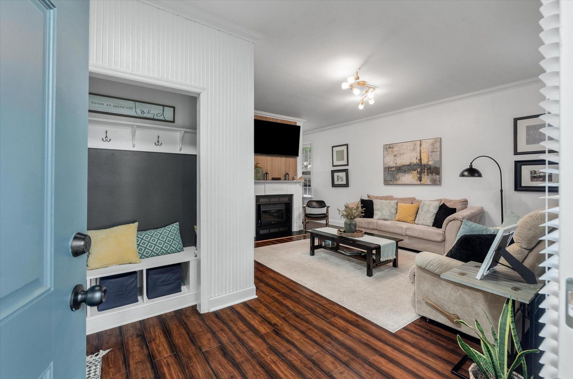 8949 Furr Street Photo 6