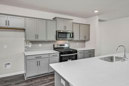 1017 Salient Court  photo 4