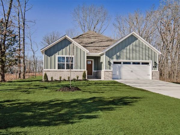 6 Tarland Lane , Bella Vista, AR 72715