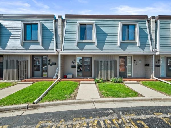 3333 5th AVENUE, Unit 8C, South Milwaukee, WI 53172