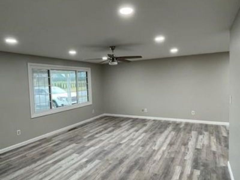 4954 tonawanda, Beavercreek, OH 45430 Photo 3