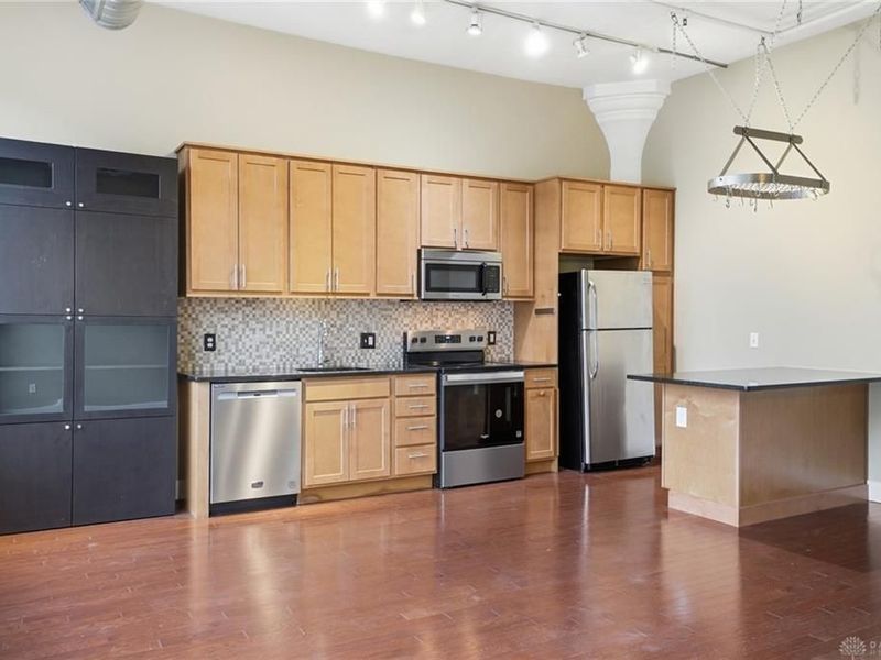207 E Sixth, Unit 203, Dayton, OH 45402 Photo 22