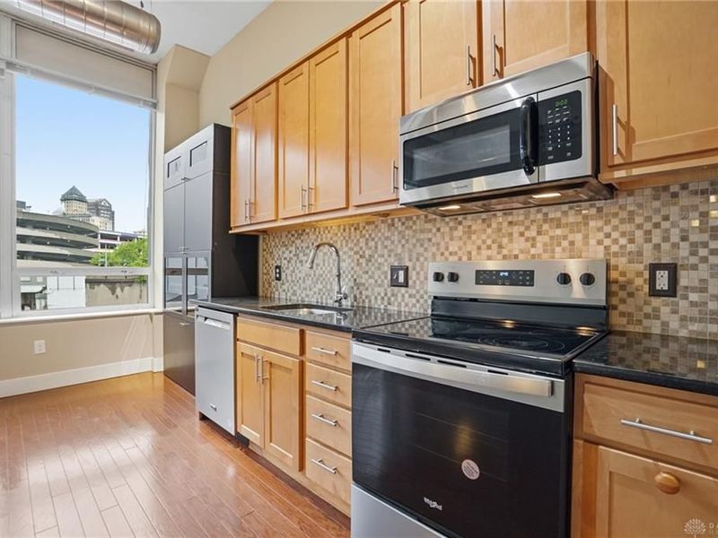 207 E Sixth, Unit 203, Dayton, OH 45402 Photo 28