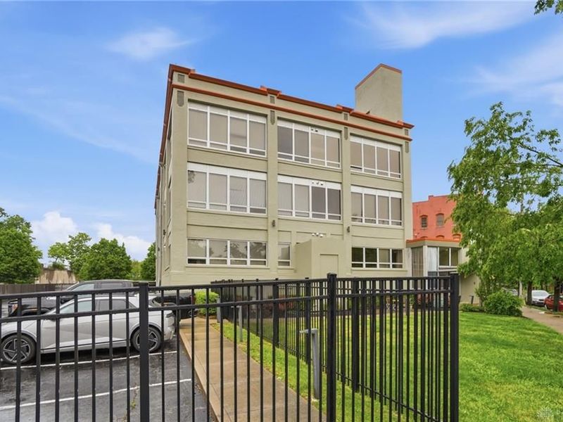 207 E Sixth, Unit 203, Dayton, OH 45402 Photo 3